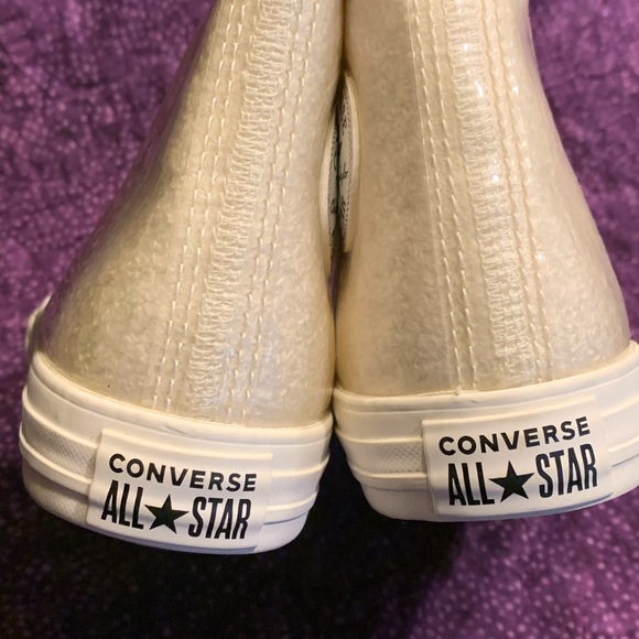Girls Converse high tops 669307C cream Sherpa Size 3 NWOT All Stars - Picture 5 of 8